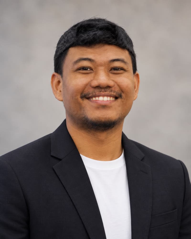 Neil, Administrative Assistant at Richmond Tours
